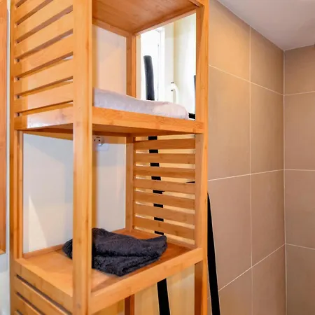 Nyaraló 1 Bedroom Cozy In *